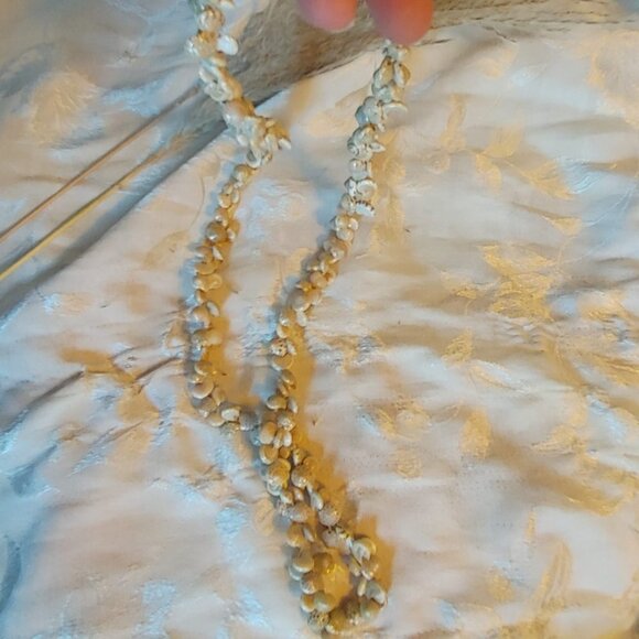 2/$30 Long Hawaiian Shell Necklace Beach Jewelry Nautical Ocean 34" - Picture 3 of 9